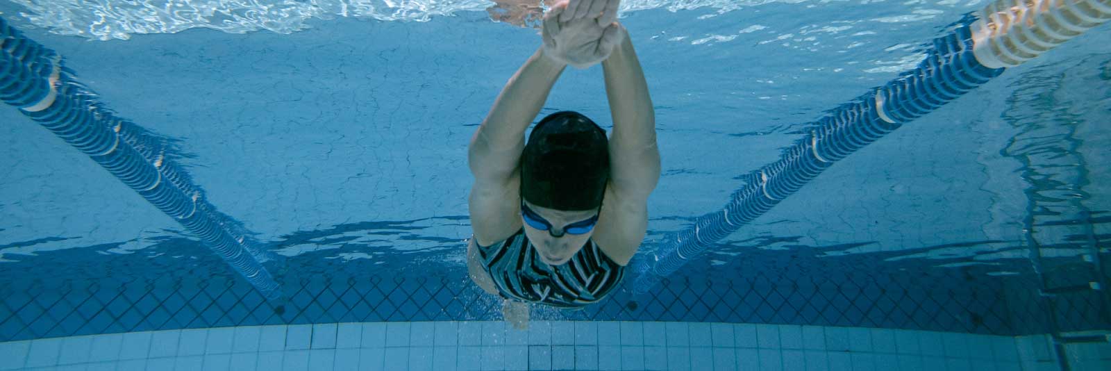 Womens Swimming.