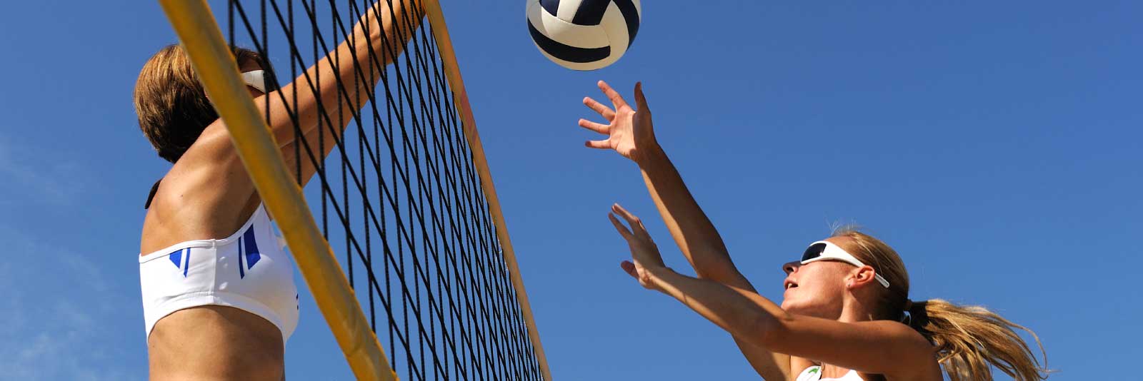 Women's beach volleyball players