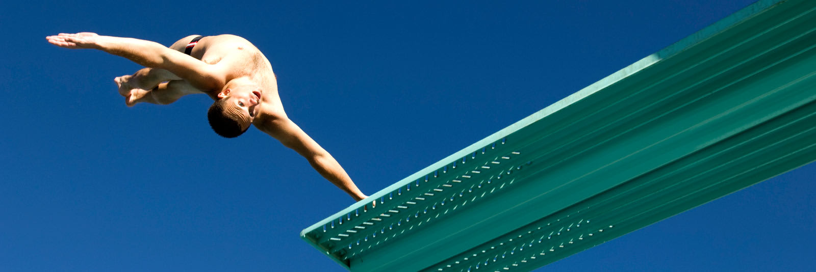 Men's college diving scores