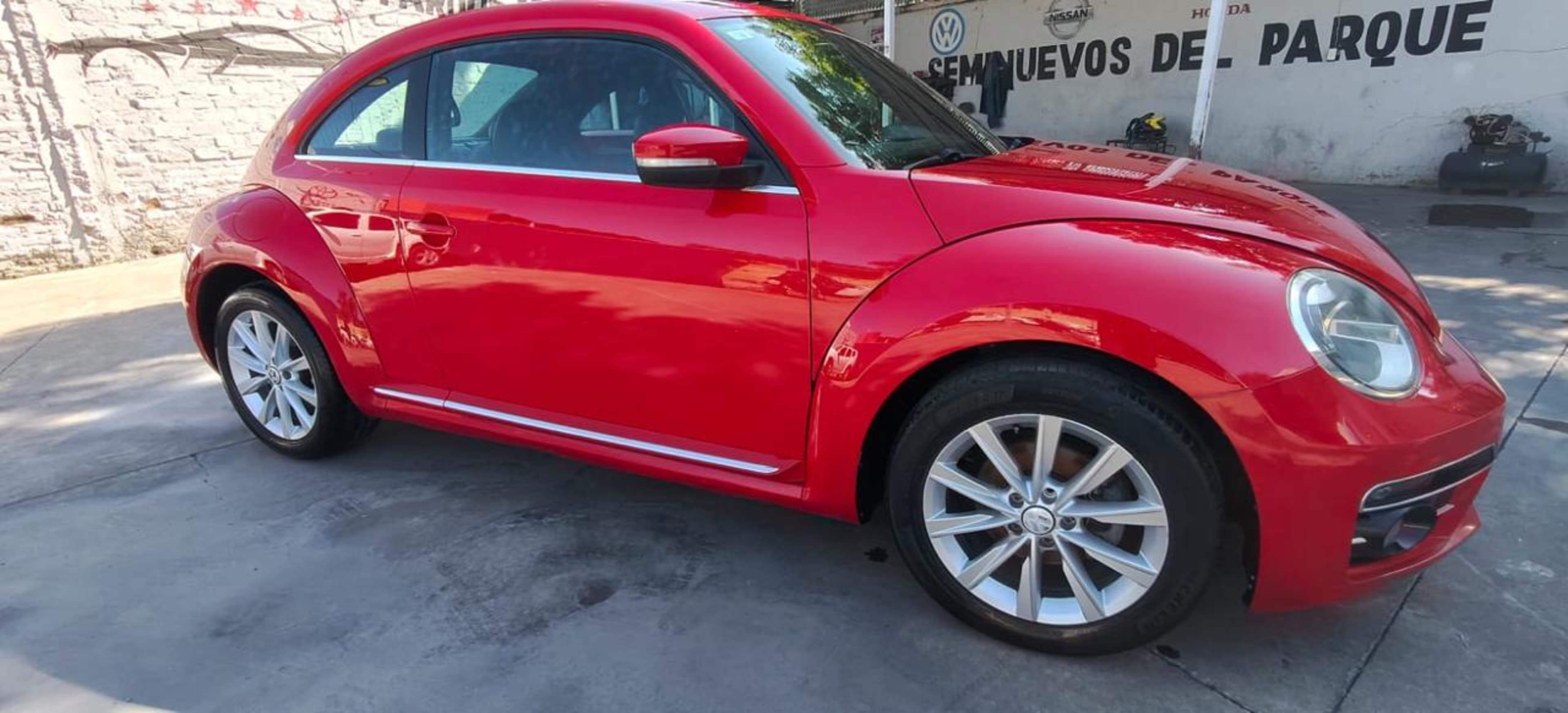 2017 Volkswagen Beetle Rojo
