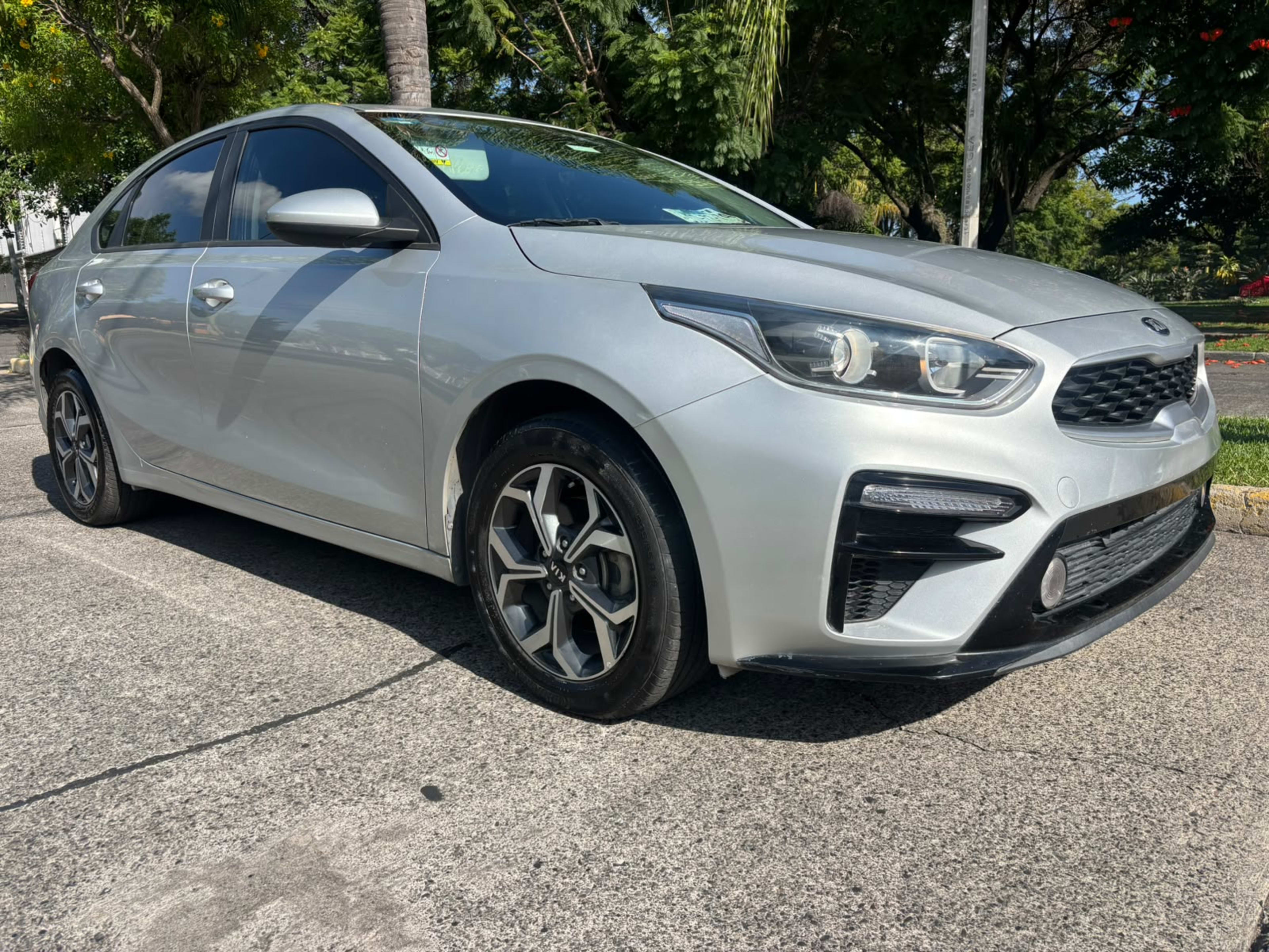 2020 Kia Forte Gris