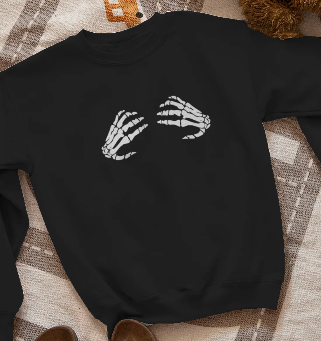Skeleton hands 
