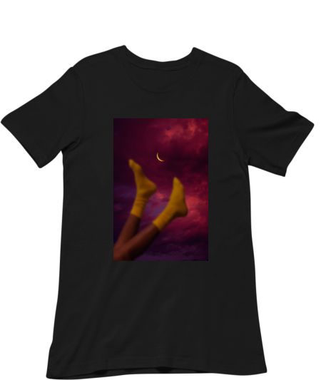 To the moon Regular T-Shirt