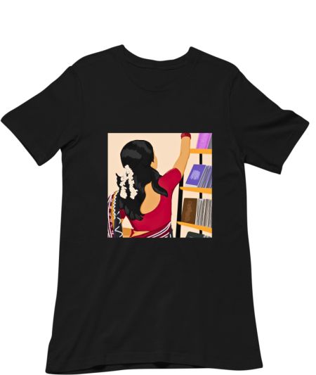 She love to read Regular T-Shirt