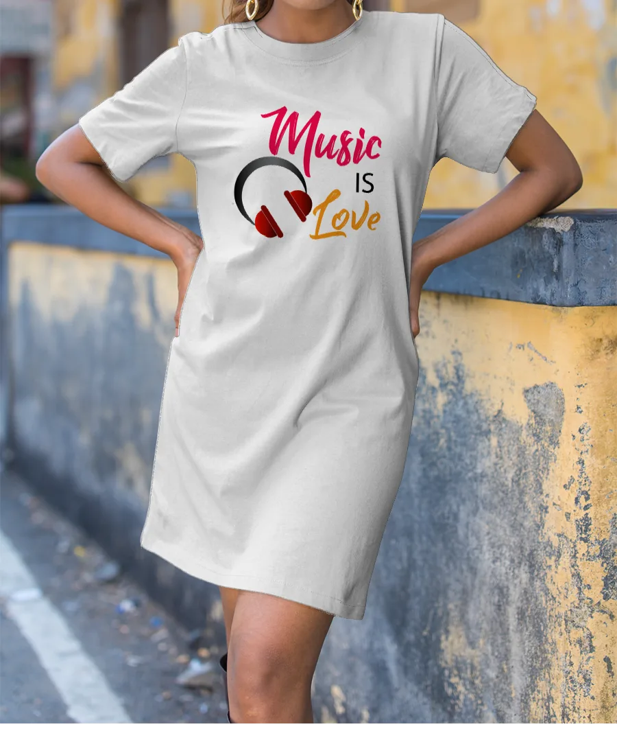 Music is love T-Shirt Dress