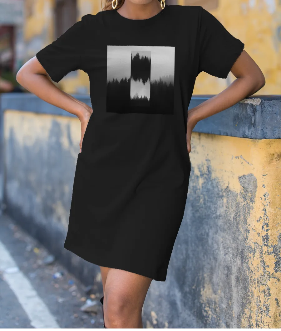 Abstract black and white tree art. T-Shirt Dress