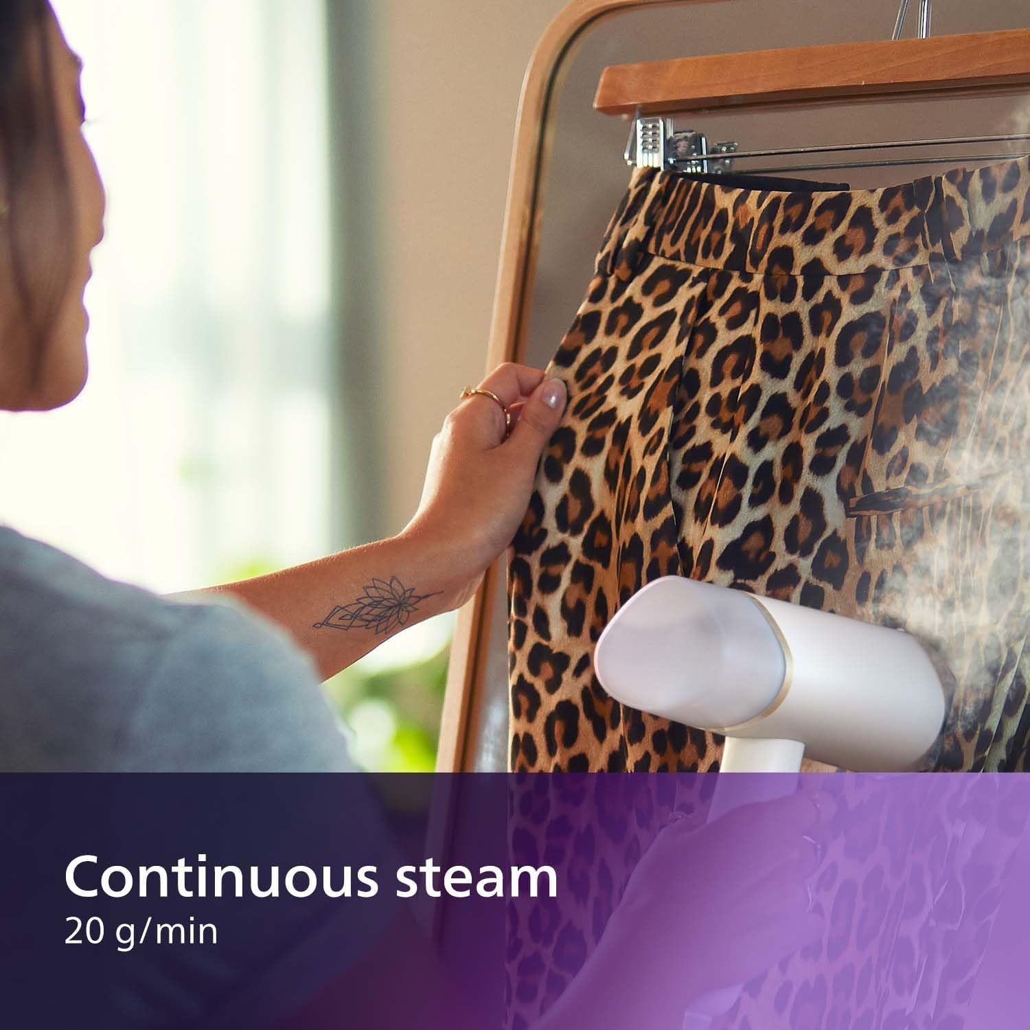 Philips STH3020 Handheld Steamer 3000 Series - Thumbnail 4