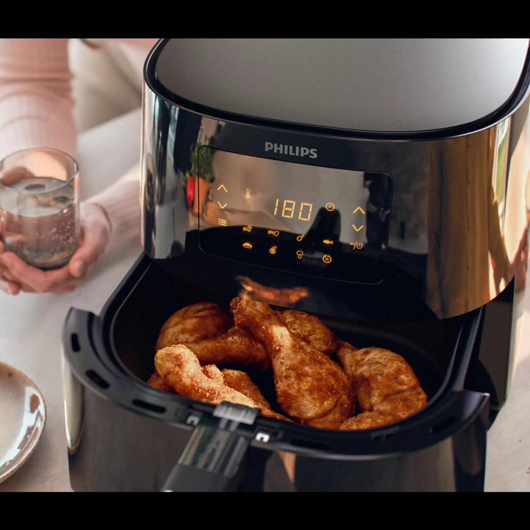 PHILIPS HD9270/70 Digital Air Fryer with Rapid Air Technology 2000 Watt (Black) 6.2 liter - Thumbnail 2