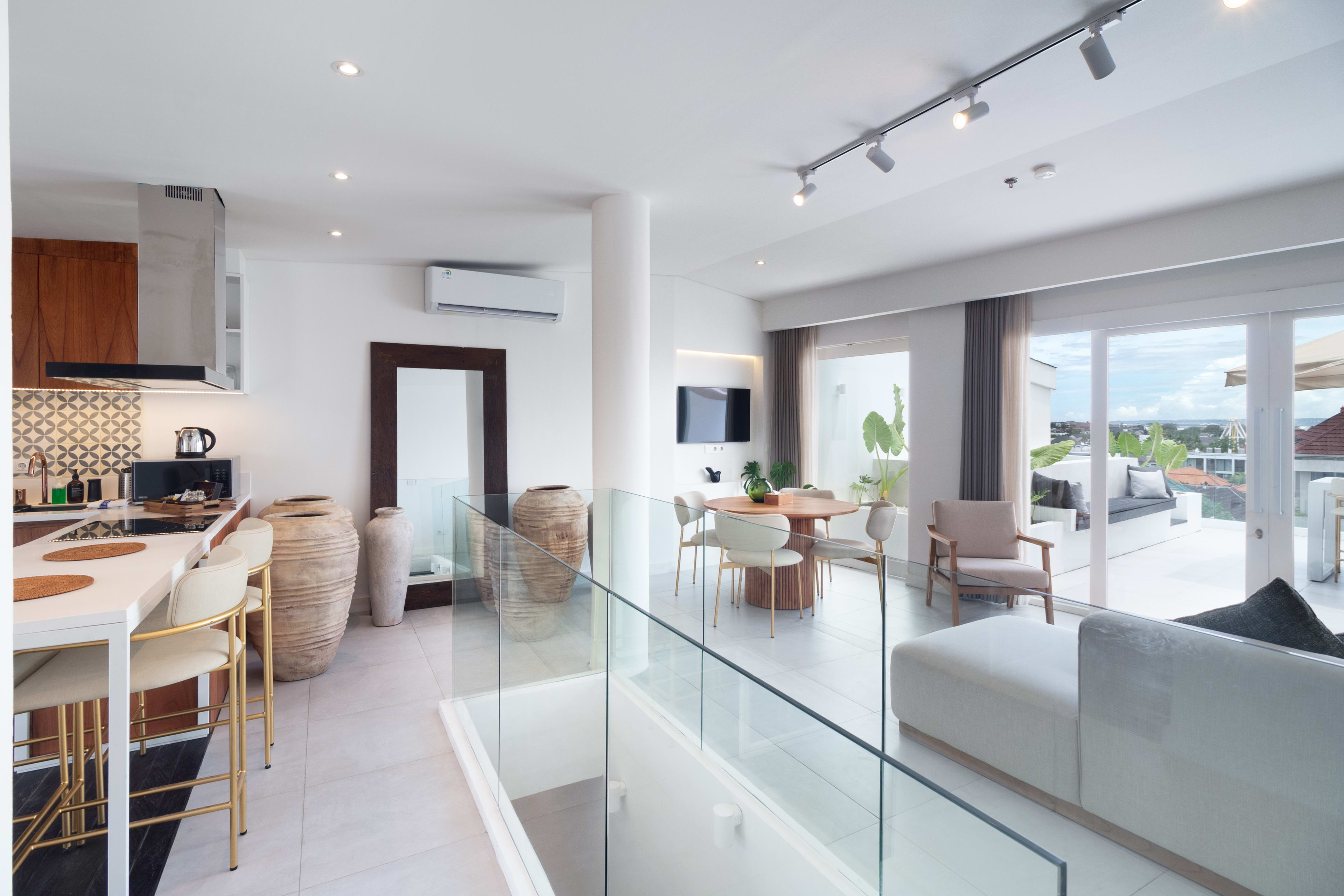 2 Bedroom Sky Pool Penthouse — photo 4