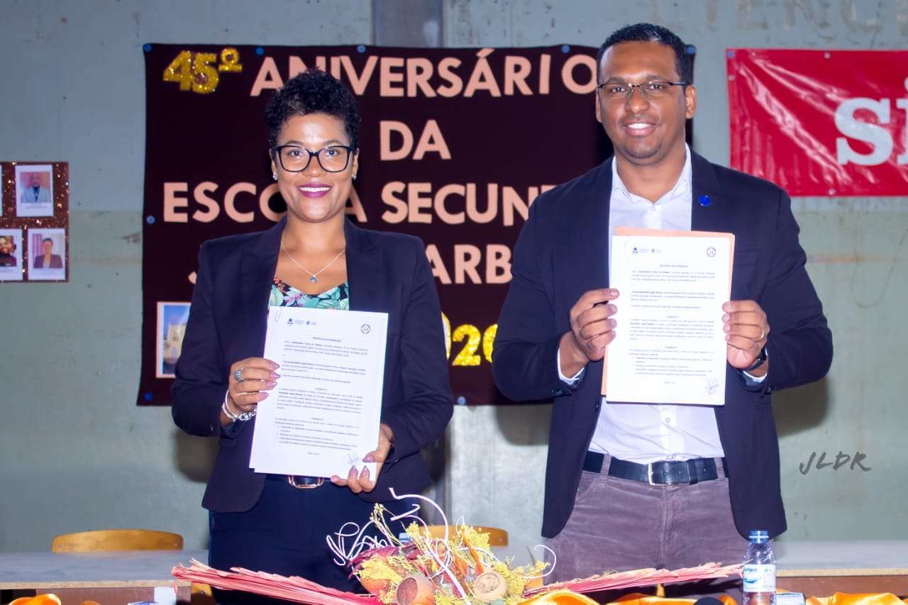 fotos de parceria entre a escola e a UTA