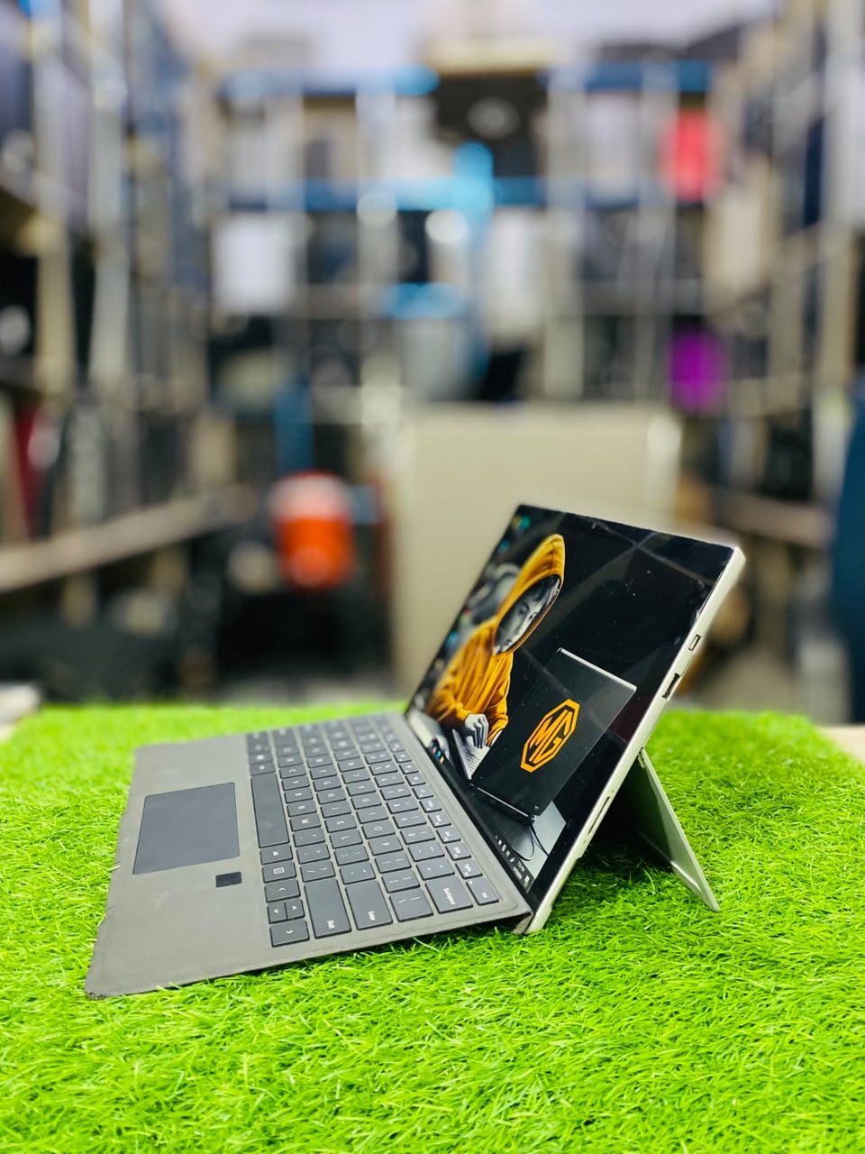 Microsoft  Surface detachable 2in1
