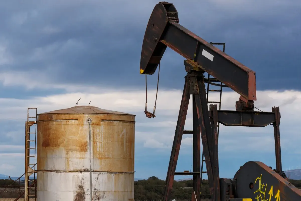 Global Oil Supply: How US-Iran Conflict Impacts Oil Prices