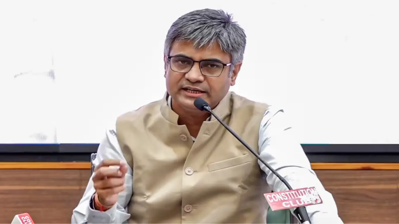 Core Member Sandeep Pathak's Exit from AAP Hits Party the Most , And Here Is Why