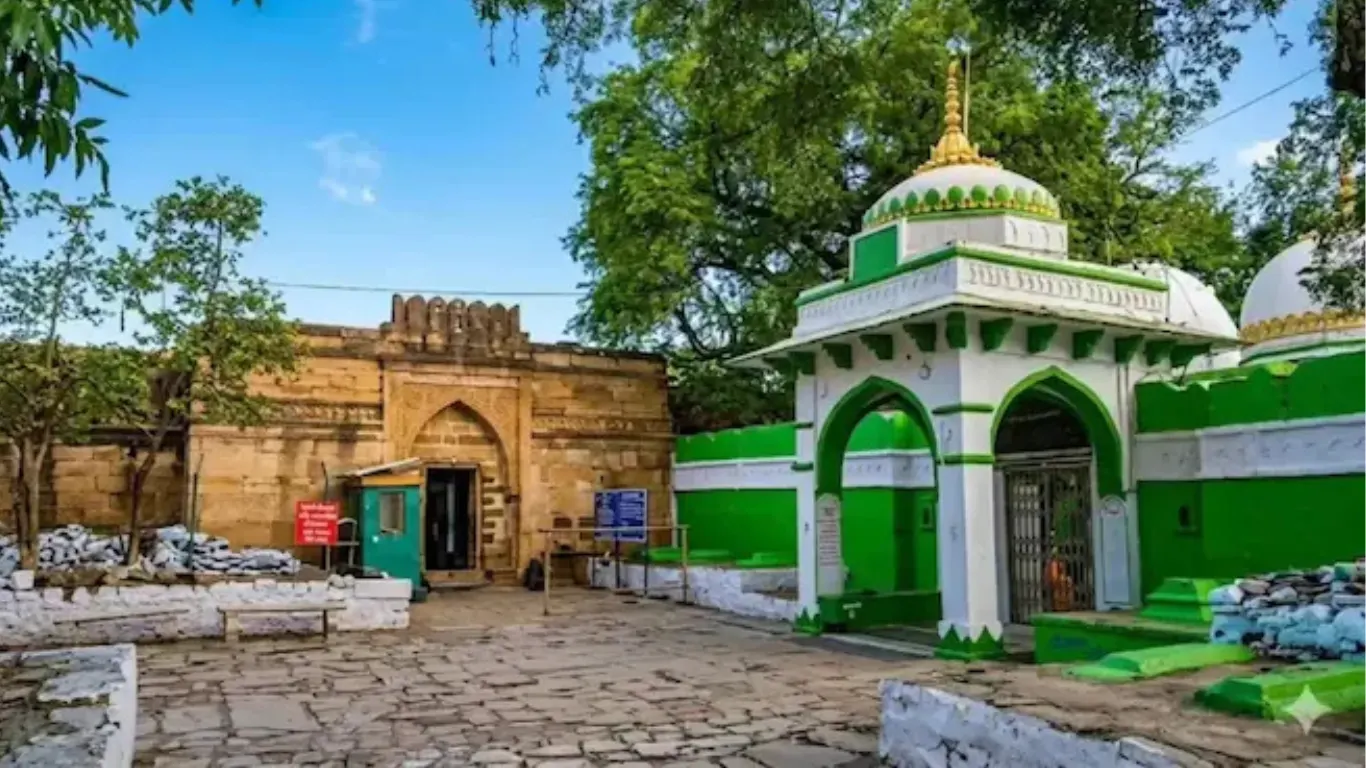 Bhojshala-Kamal Maula Dispute Reaches Supreme Court: What the High Court Ruled
