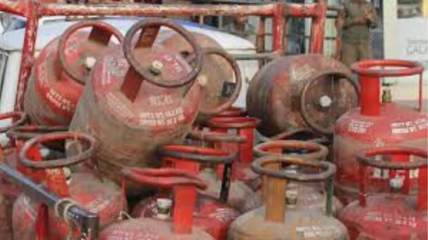 India Tells Oil Companies to Build 30-Day LPG Reserves: What It Means and Why It Matters Now