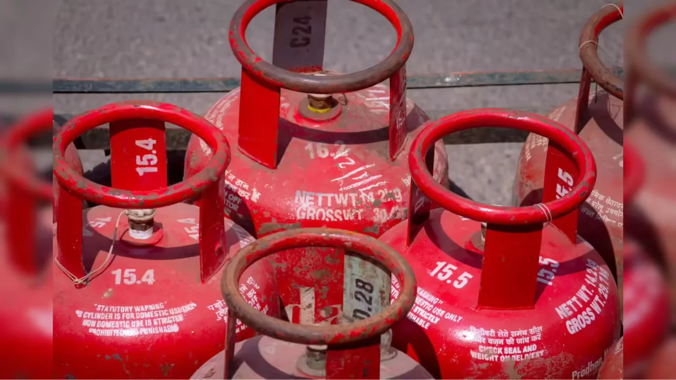 Commercial LPG Cylinder Price Hike June 2026: Hotels and Small Businesses Absorb the Blow as Domestic Rates Stay Put