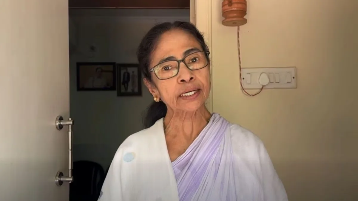 Mamata Banerjee's TMC Is Crumbling From Within. Can She Hold It Together?