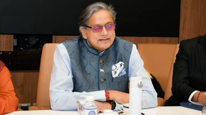 Tharoor Calls Full Vande Mataram Rendition an "Unnecessary Imposition"