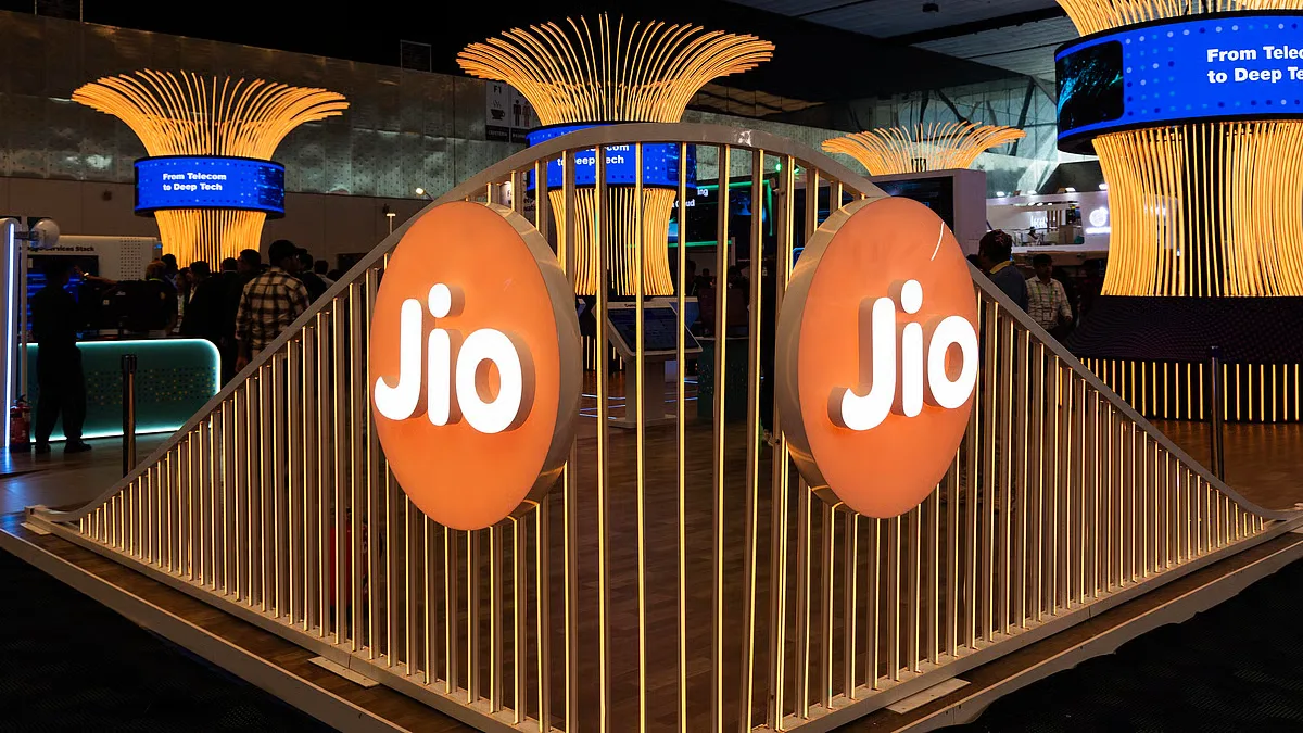 Reliance Jio IPO Filing Expected Before AGM: India's Biggest Listing May Be Near