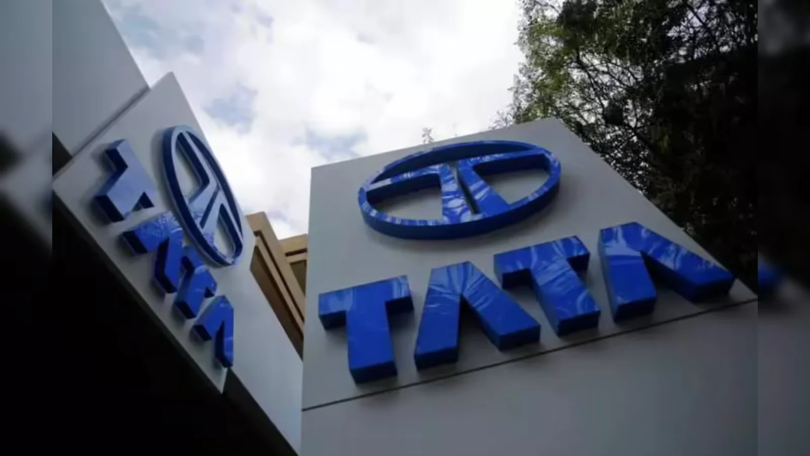 Tata Motors Wins 3,400 EV Orders: What It Means for India's EV Market
