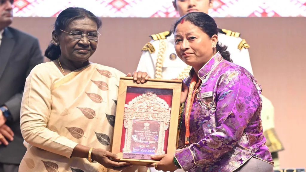 National Handloom Day 2026: President Murmu Honours Weavers
