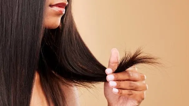 Monsoon Hair Care Tips for Frizzy Hair: How to Keep Hair Smooth and Healthy