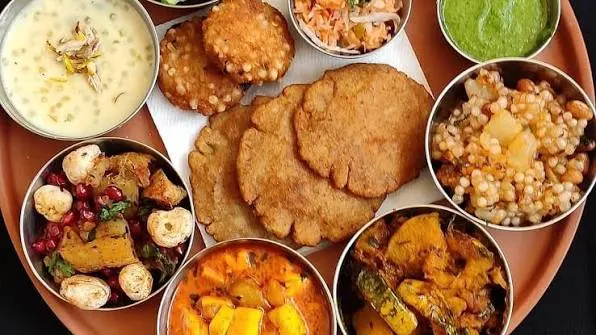 Navratri Vrat Diet Chart: What to Eat and Avoid During Fasting