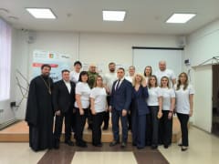 Благочинный Павловского округа иерей Антоний Аракин выступил с приветственным словом на открытии центра «Новые возможности».