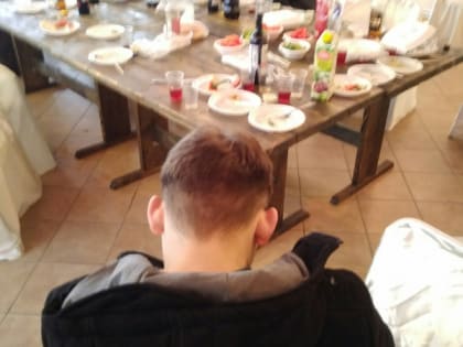 Рассол и томатный сок не помогут: нарколог сказал, что действительно спасает от похмелья