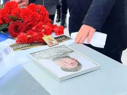 Чиновник показал фото с похорон нижегородца, погибшего на СВО