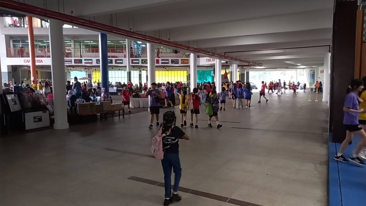 西湖国际学校慈善嘉年华