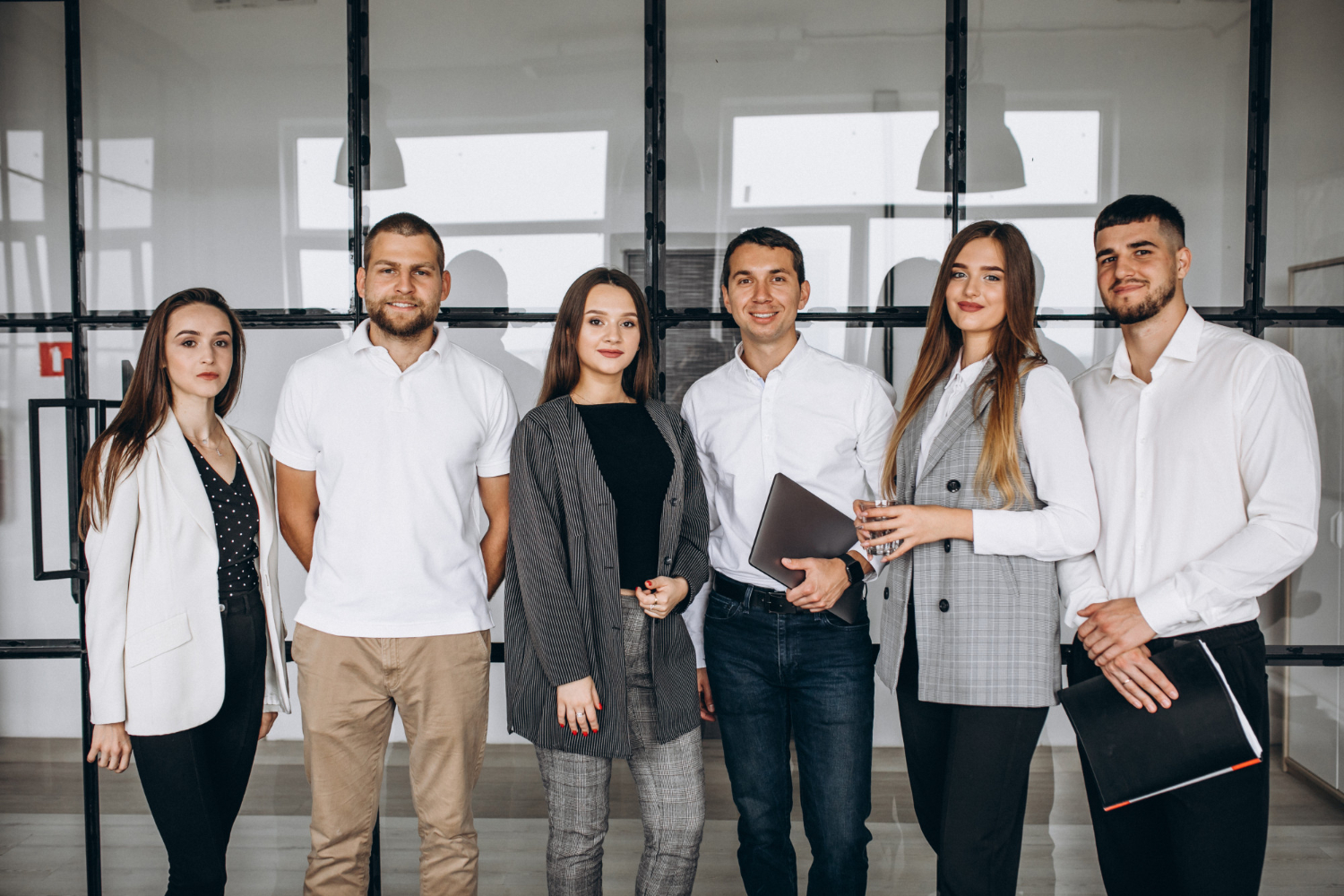 Equipo profesional trabajando