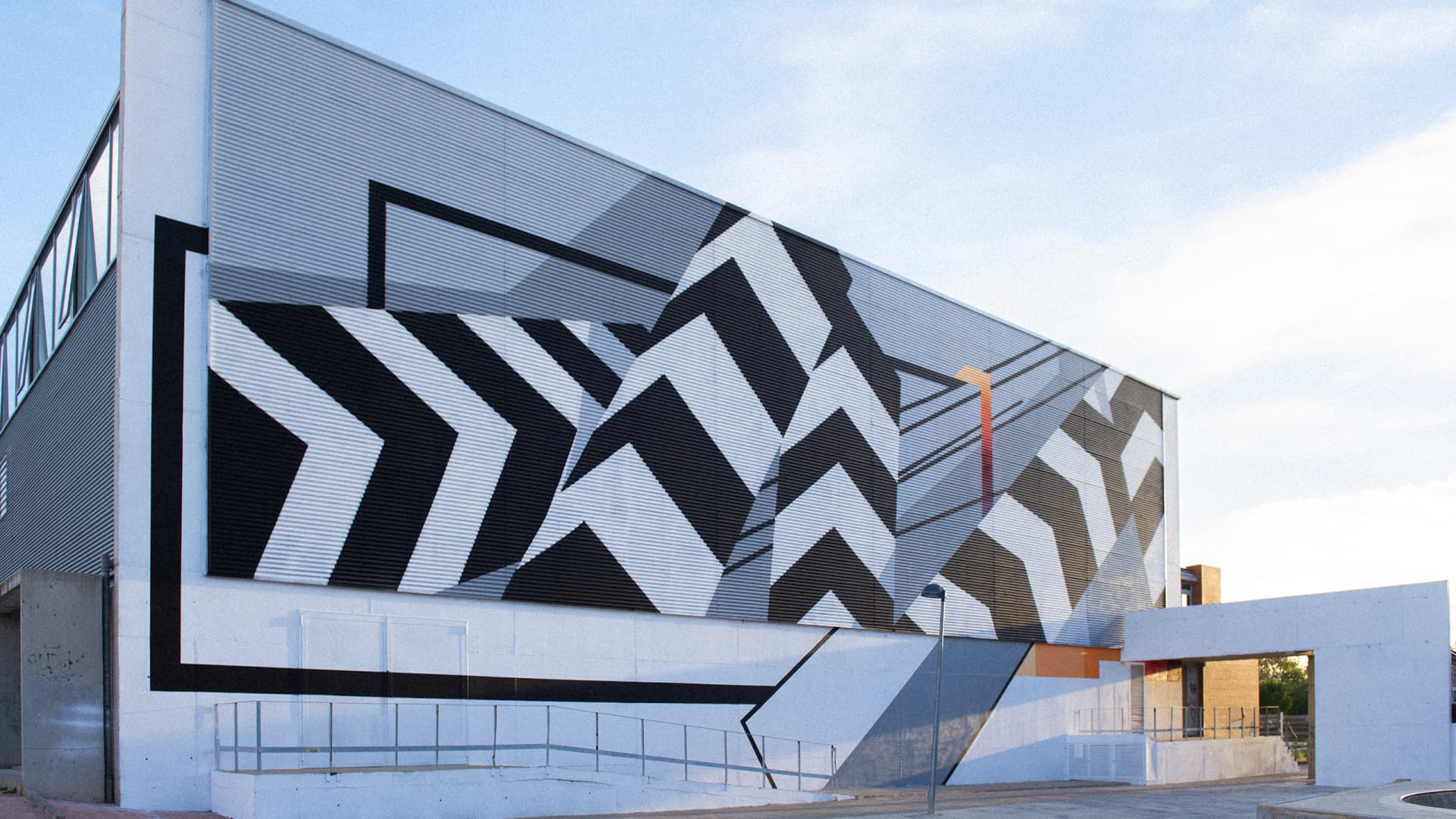 Dynamic Geometries in Urban Harmony