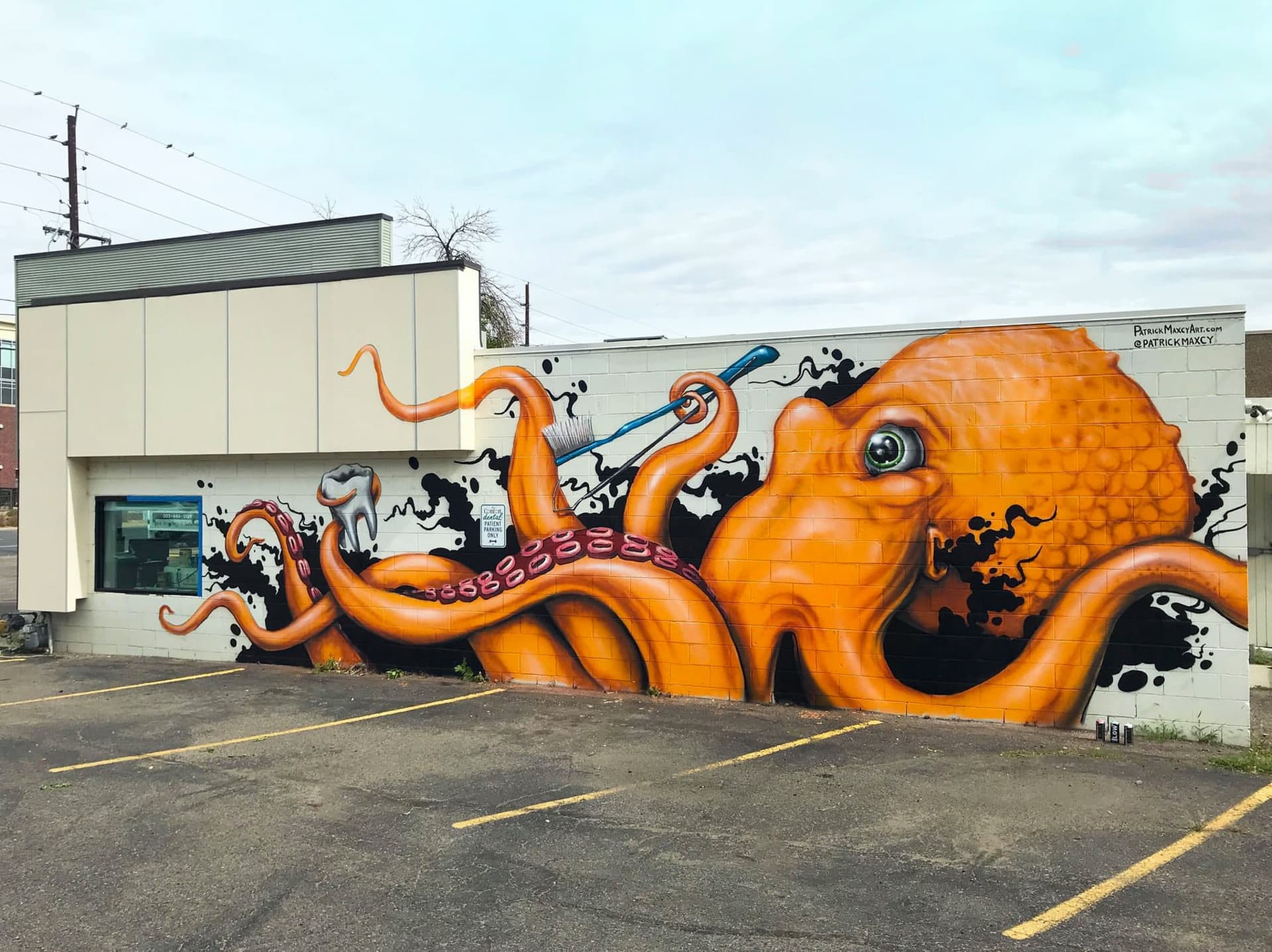 Octo Dentist mural