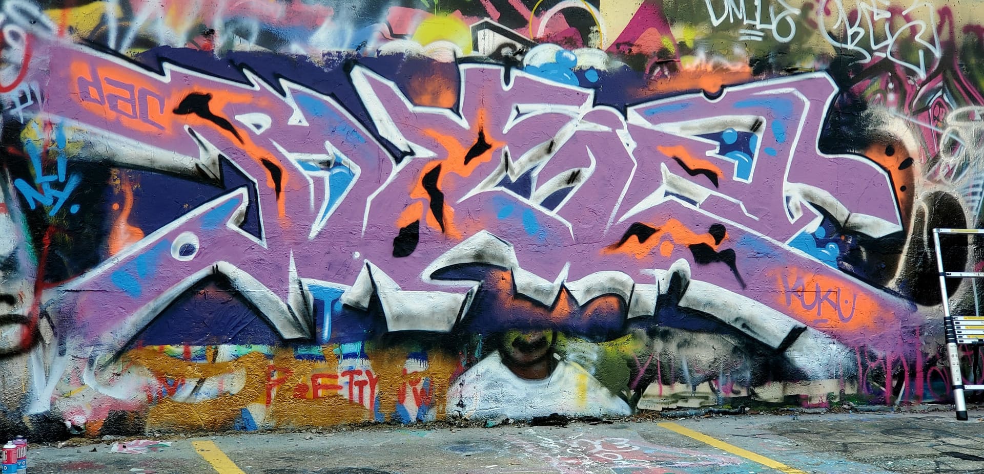 Uncle BEZ GRAFFITI ROOTS