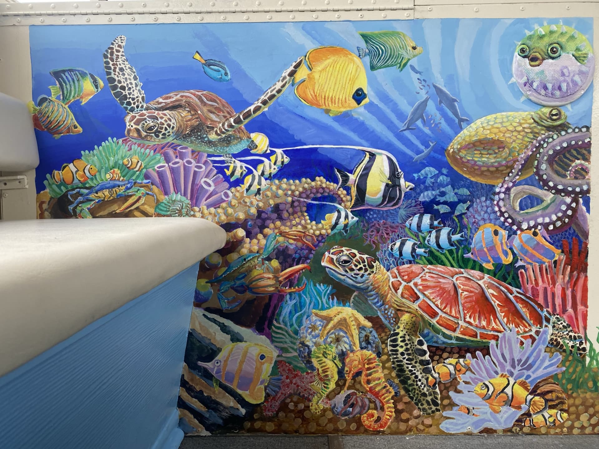 Party boat mural 