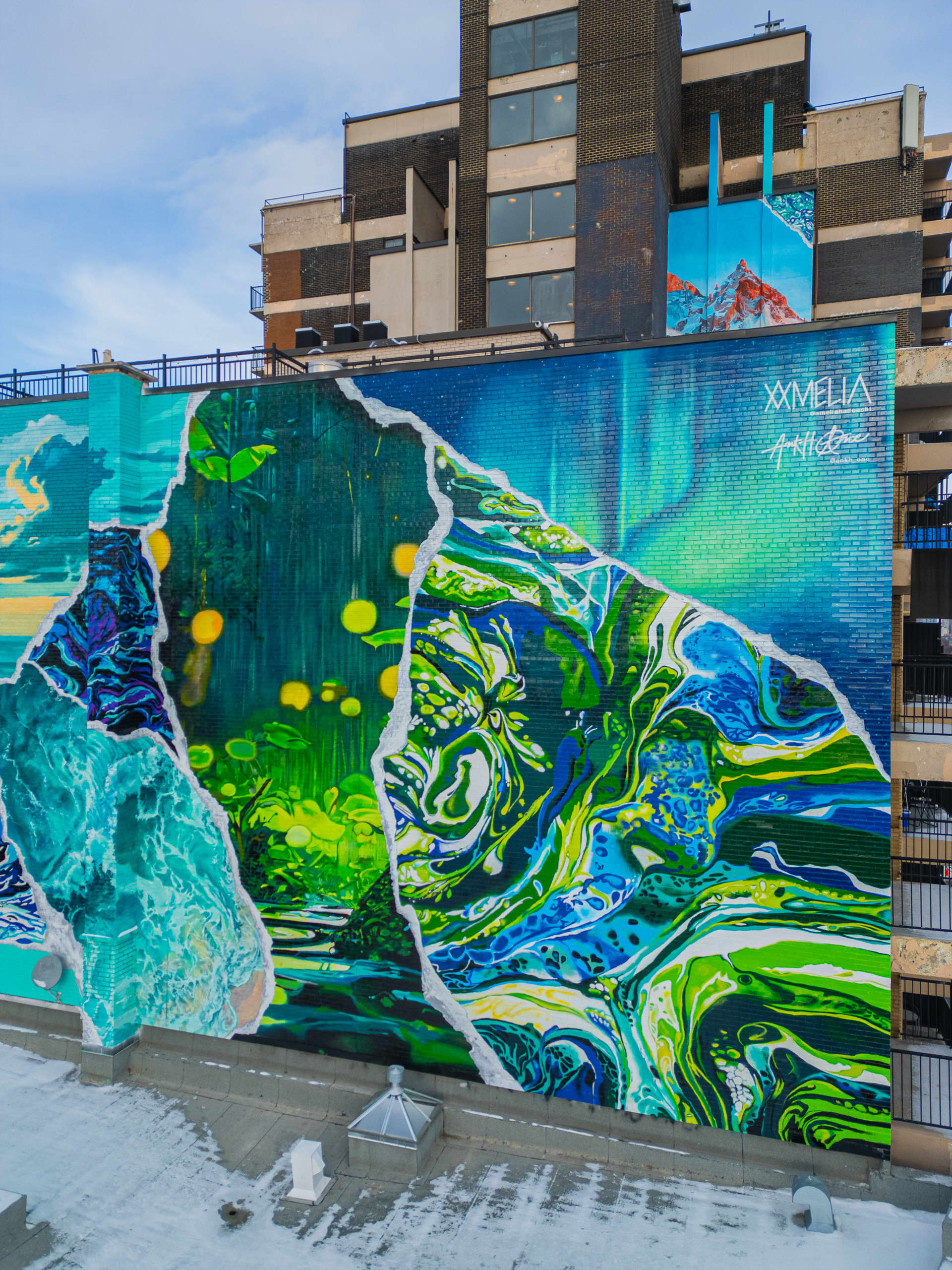 Emerald Waves of Urban Serenity
