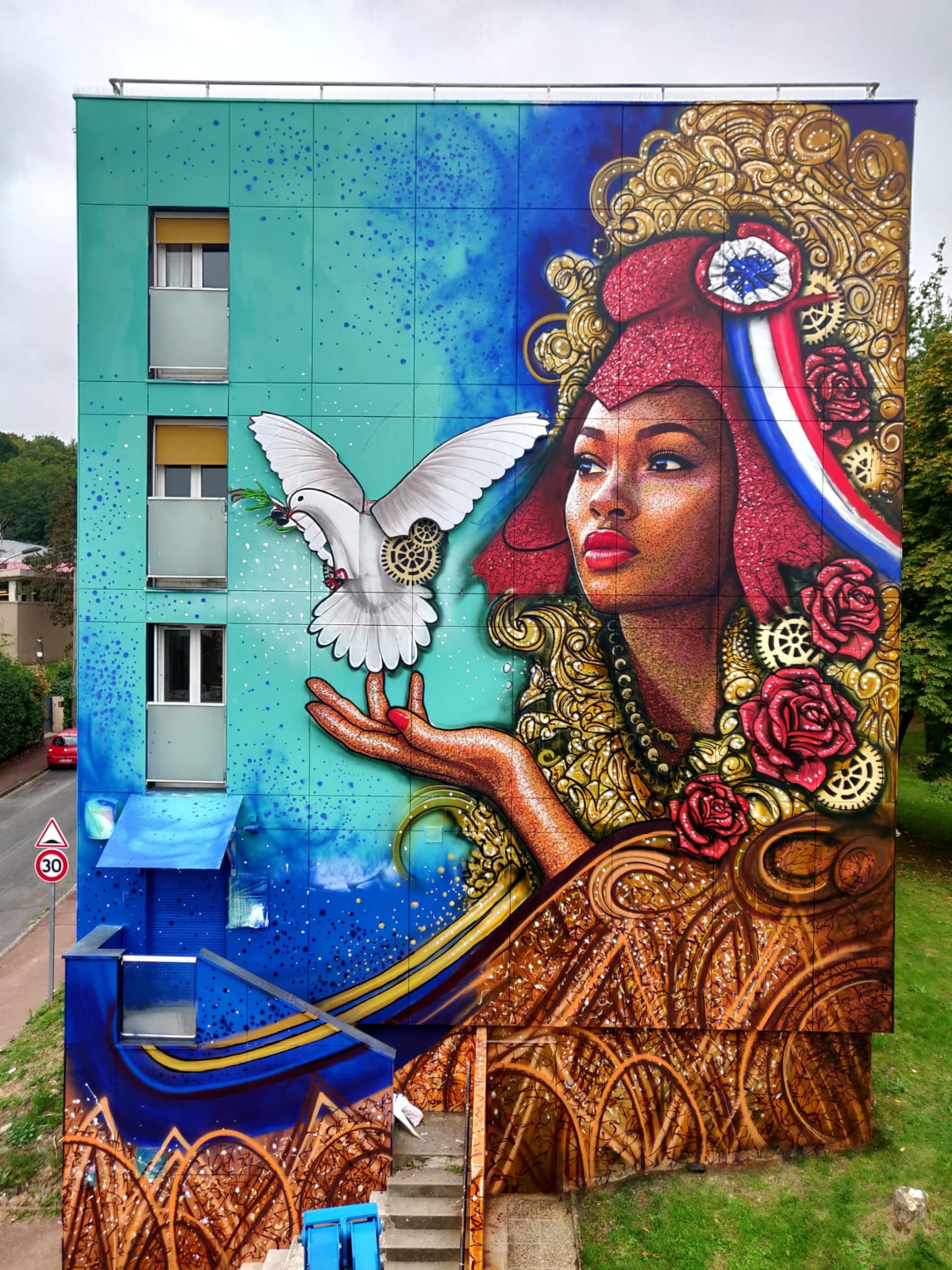 Marianne (French Republic) - mechanical mural electrically powered (2 motors) see video on https://youtu.be/fm3PZCC5gR0 