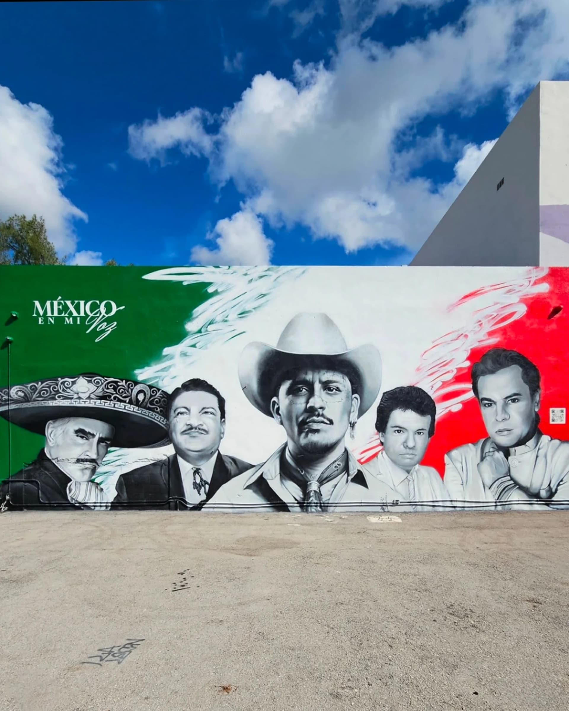 Christian Nodal "Mexico en mi voz"