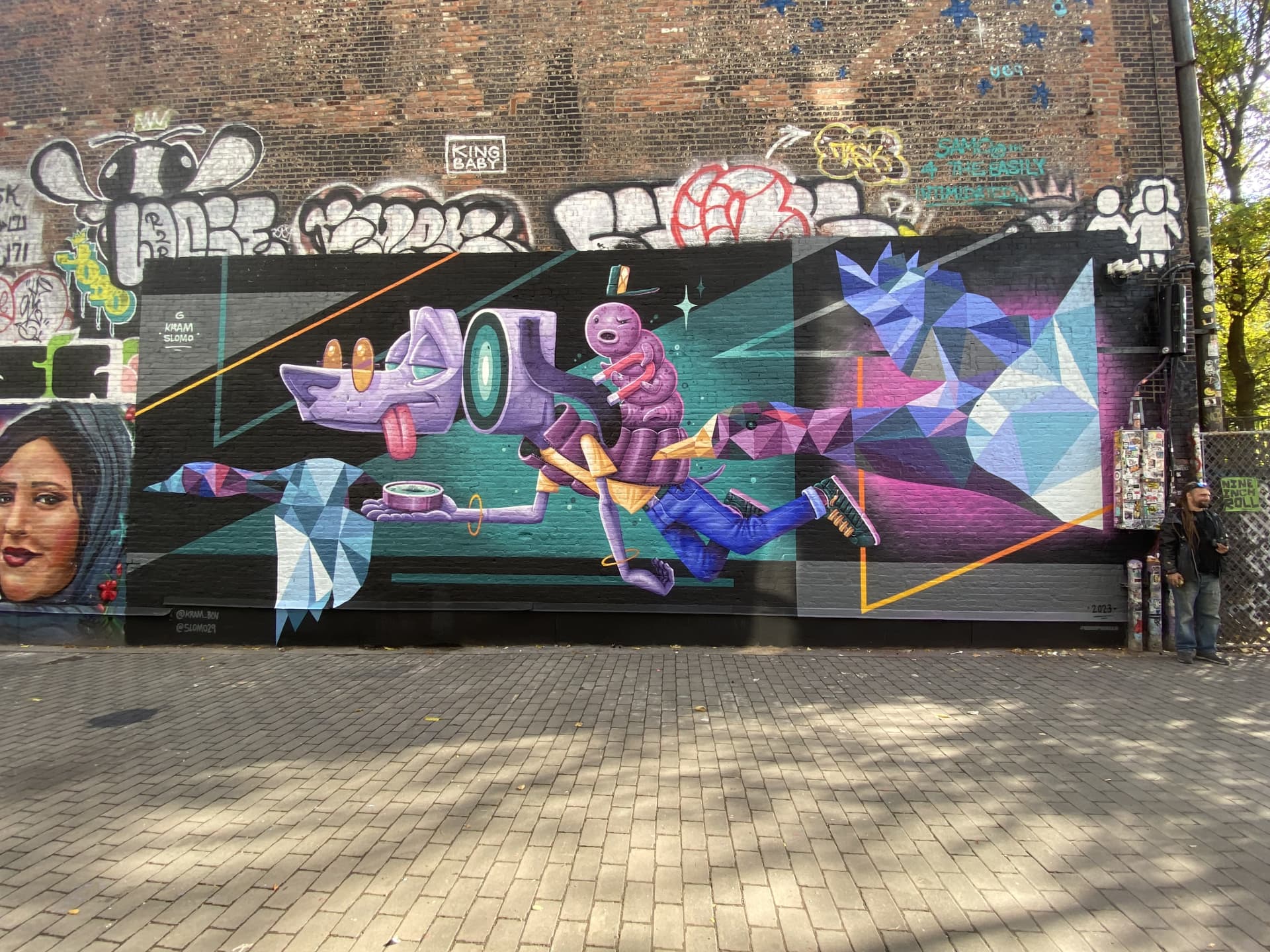 Migration ( collabo wall with Kram) by Slomo