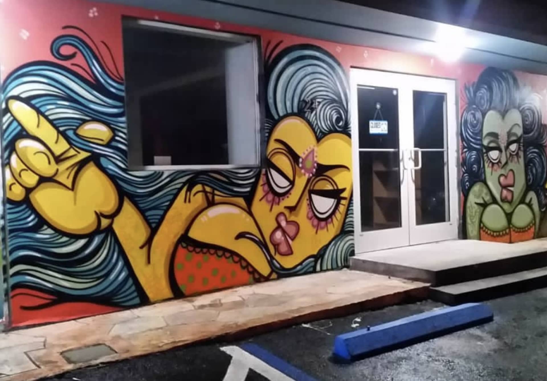Tattoo shop  by Delvs