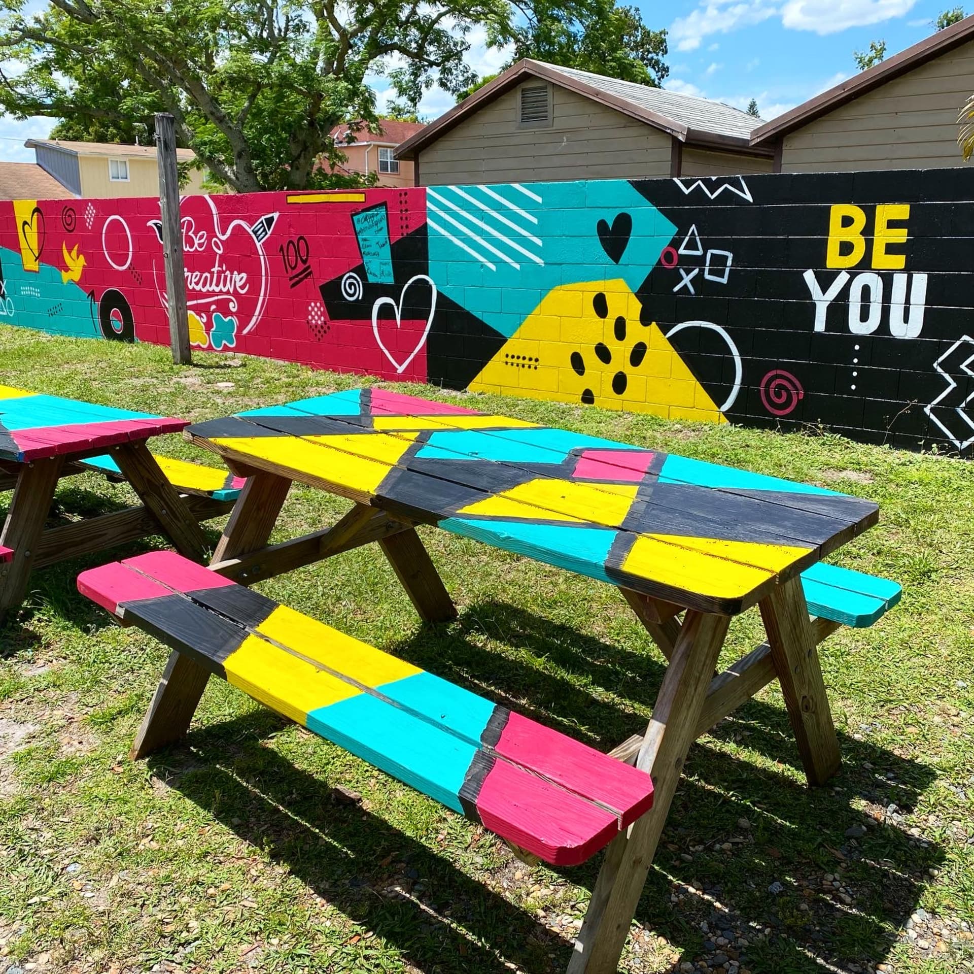 Vibrant Expressions of Individuality and Creativity by Cell Spitfire