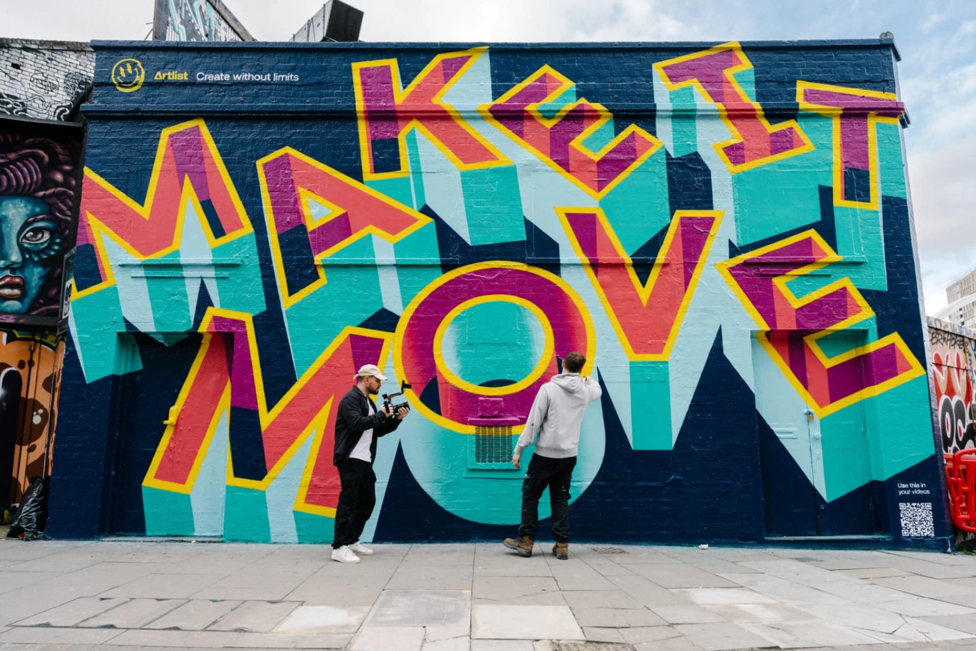 Make it move by Luke Smile