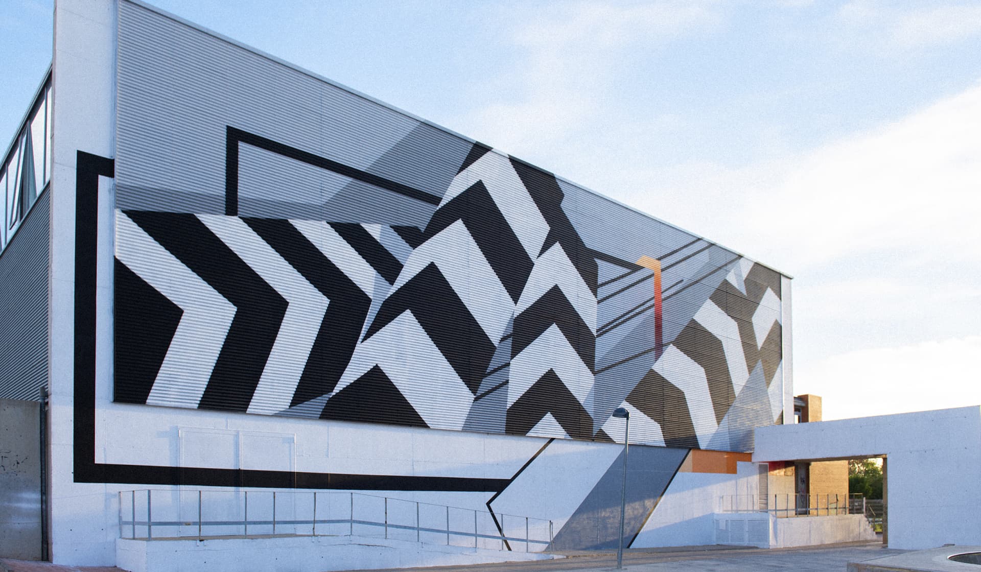 Dynamic Geometries in Urban Harmony