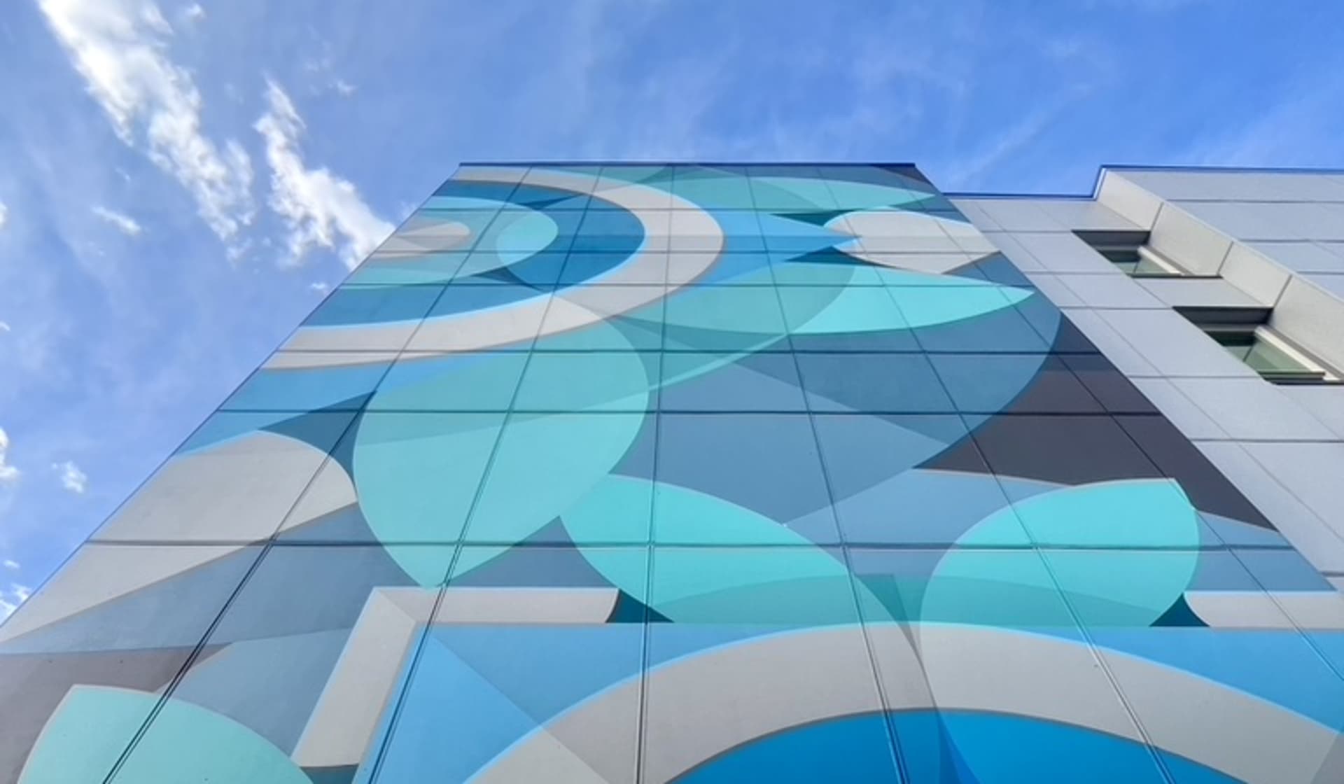 Fluid Harmony in Shades of Blue