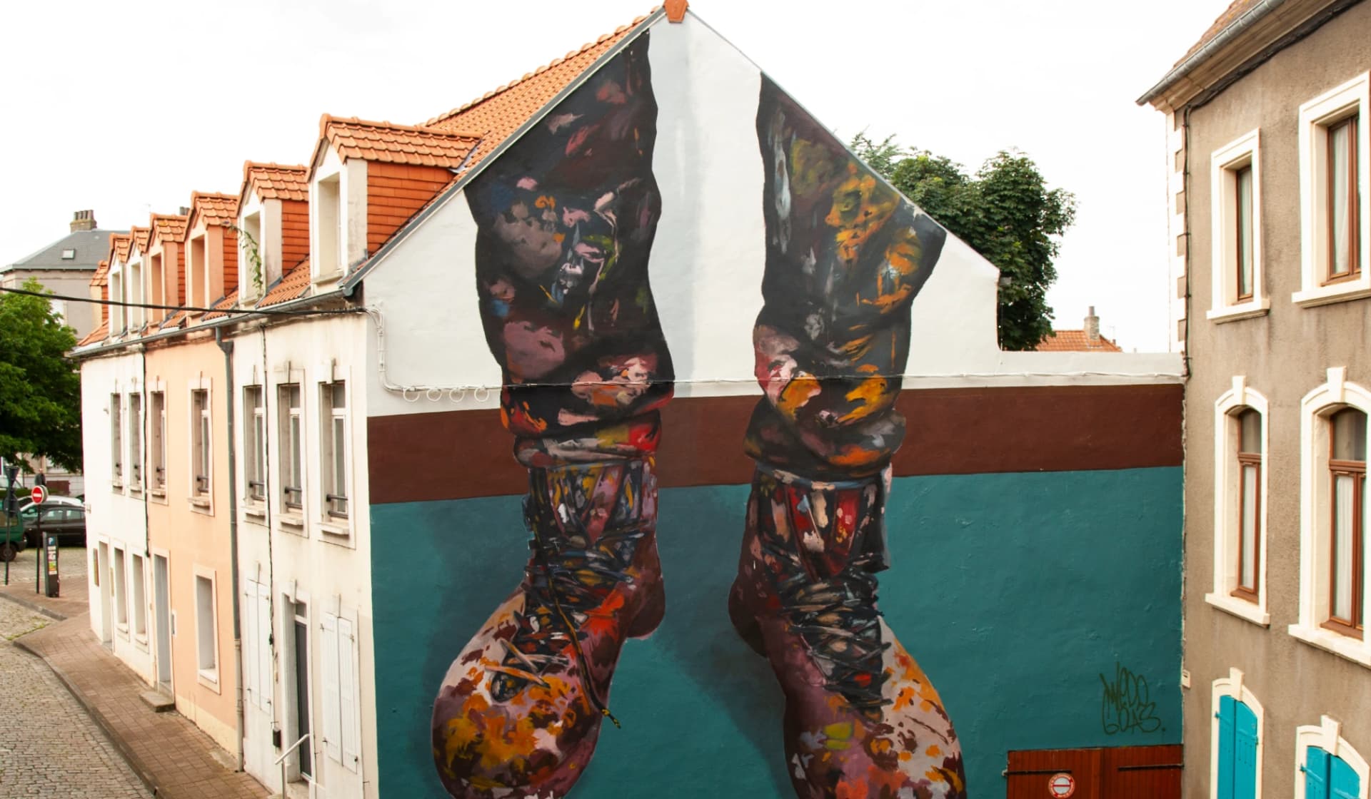 How much can you learn about a person by looking at their shoes?
