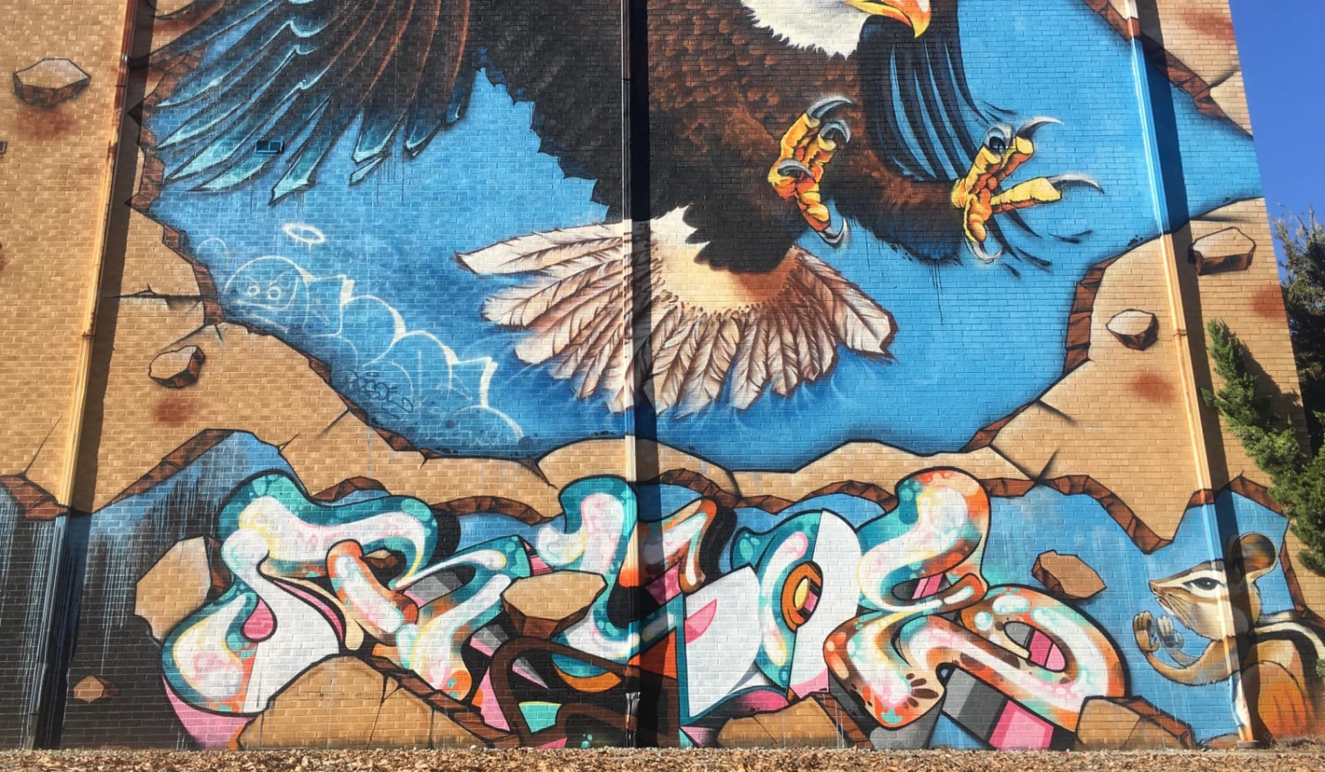 Talking Walls Mural Festival