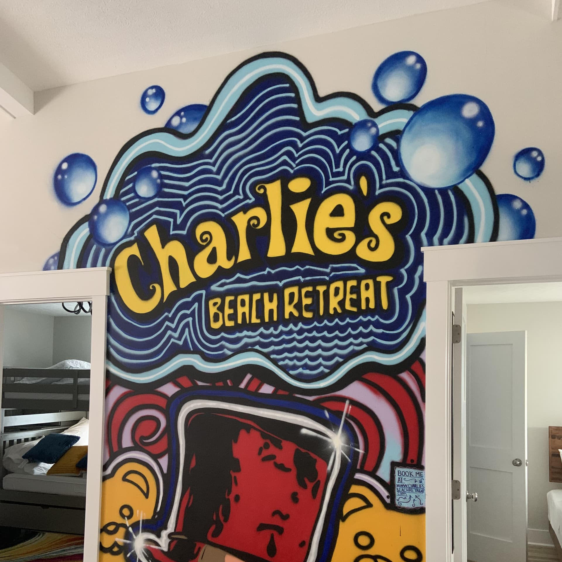 Charlies Beach Retreat detail