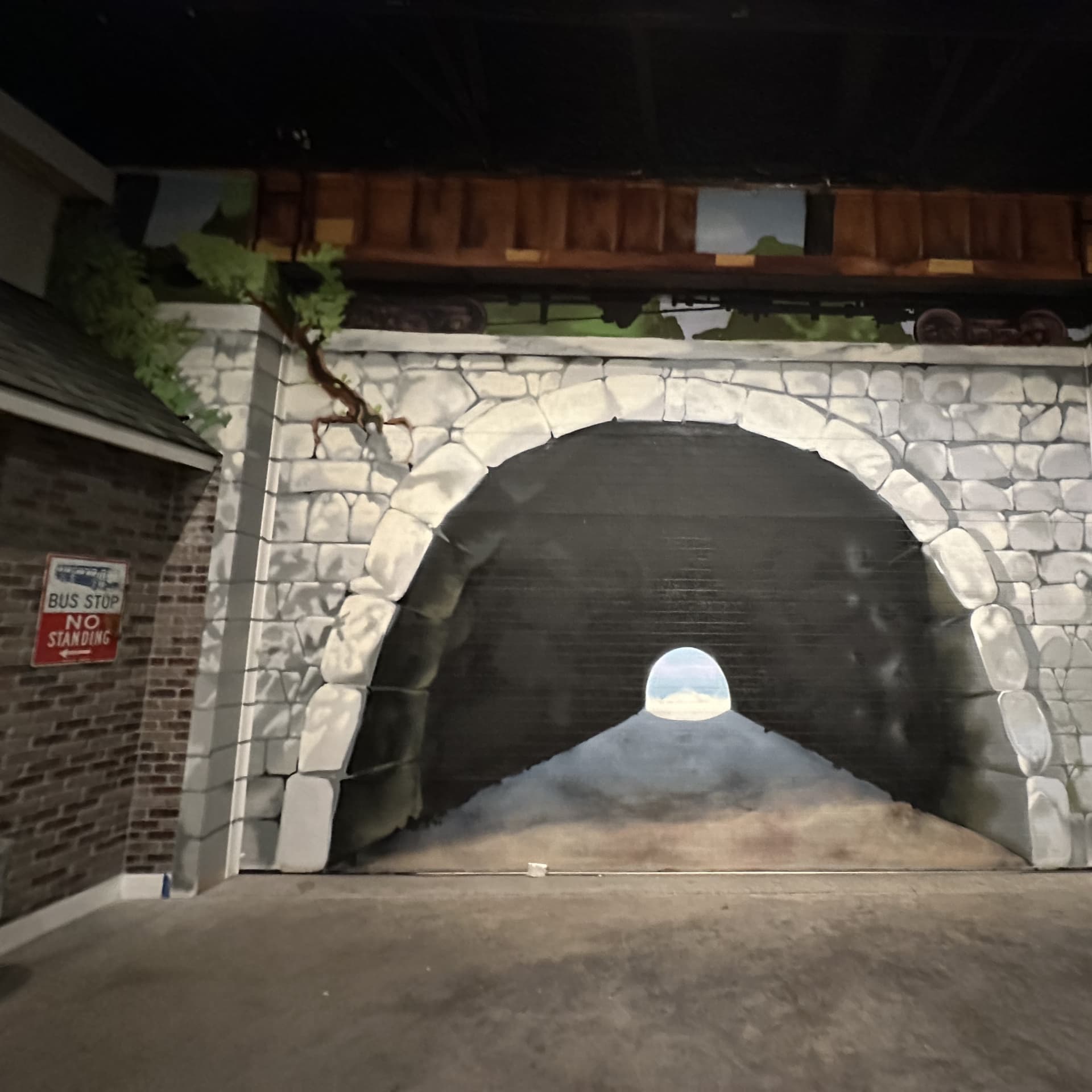 Trompe L’oeil Looney tunnel detail