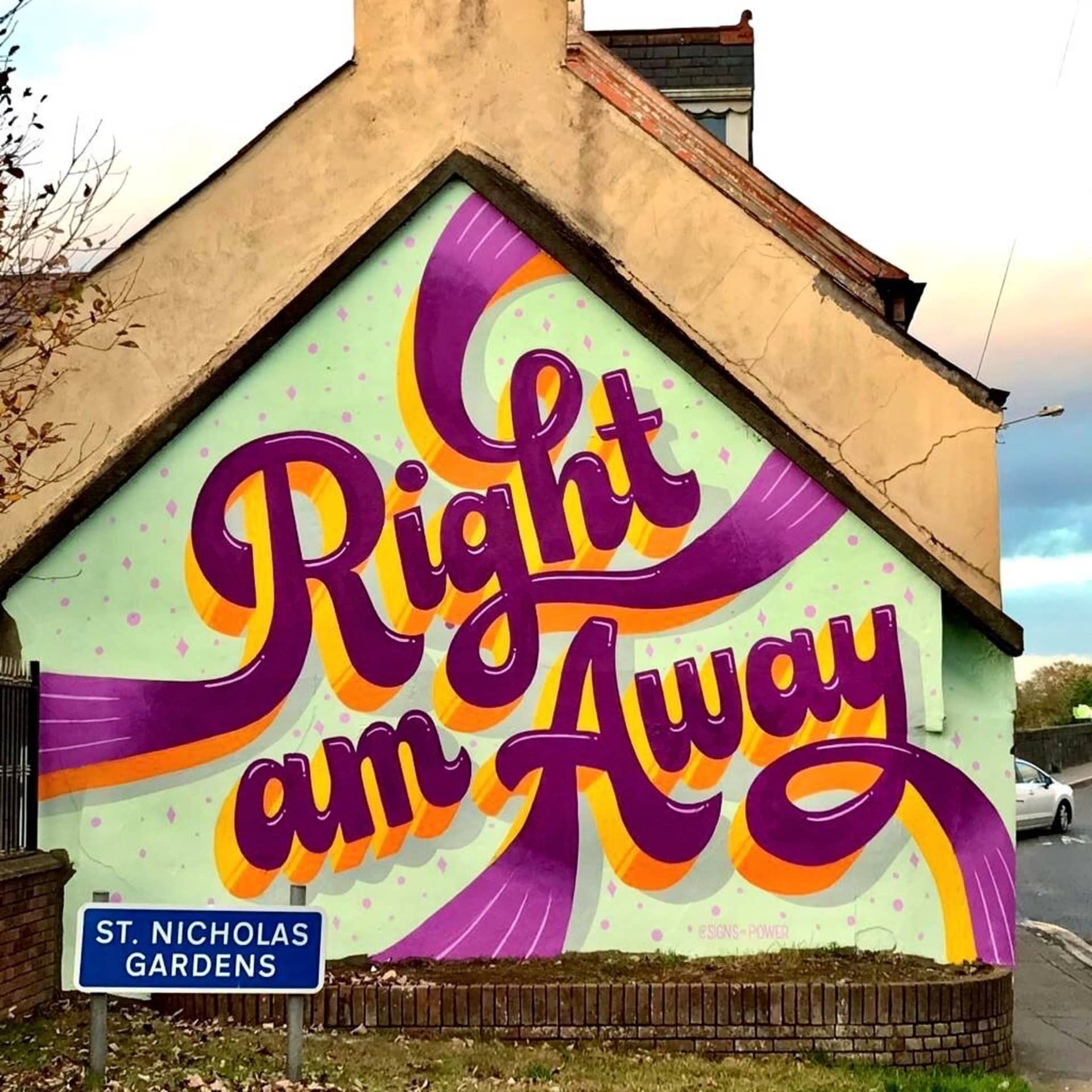 Right am away detail